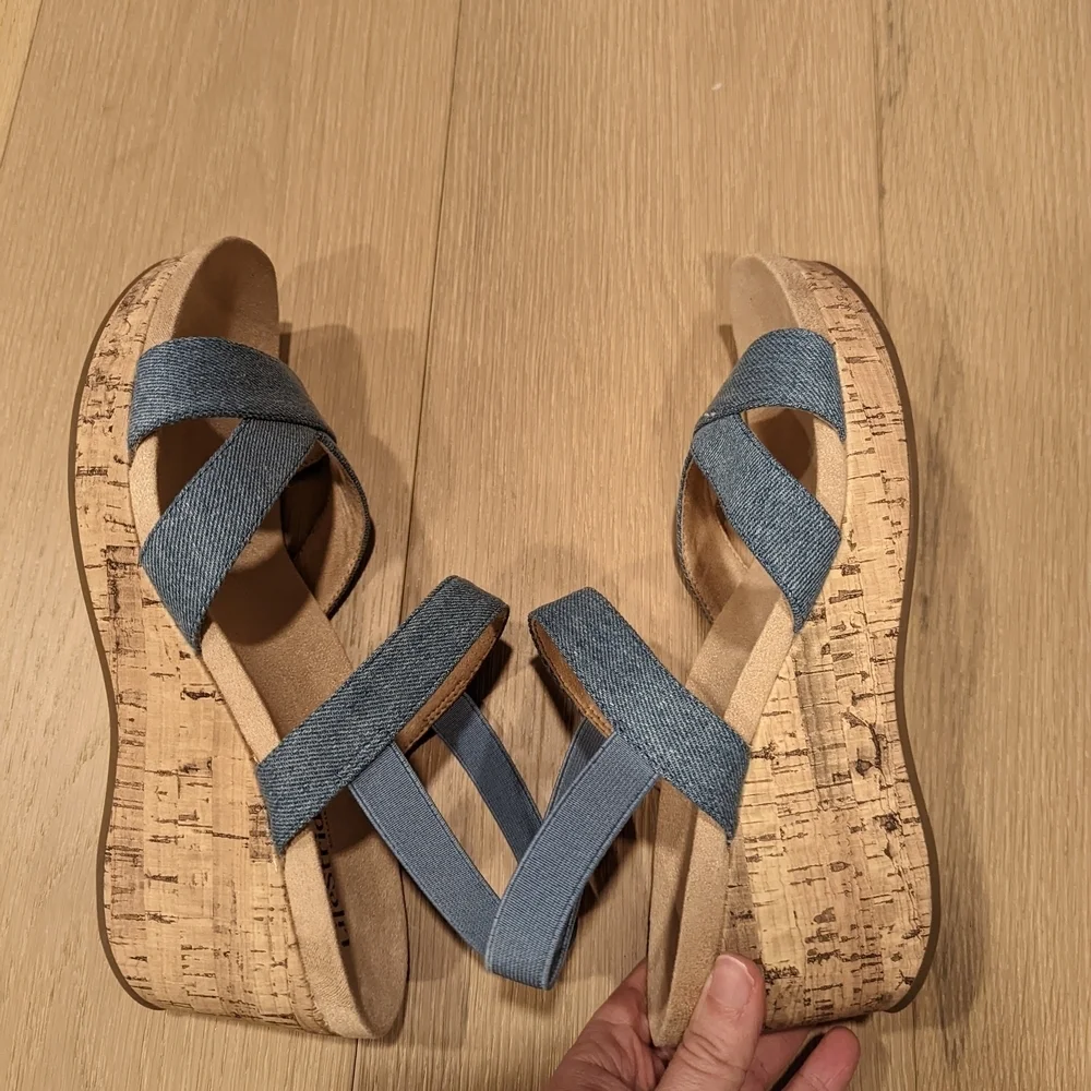 Life Stride Women's Blue Wedge Sandals